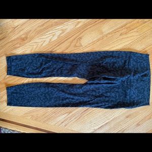 Lululemon align 25” sz 6